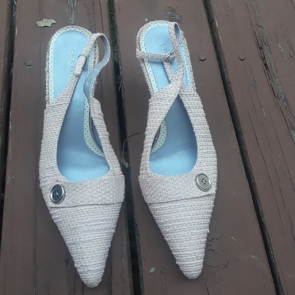 Gorgeous pink tweed Sandals